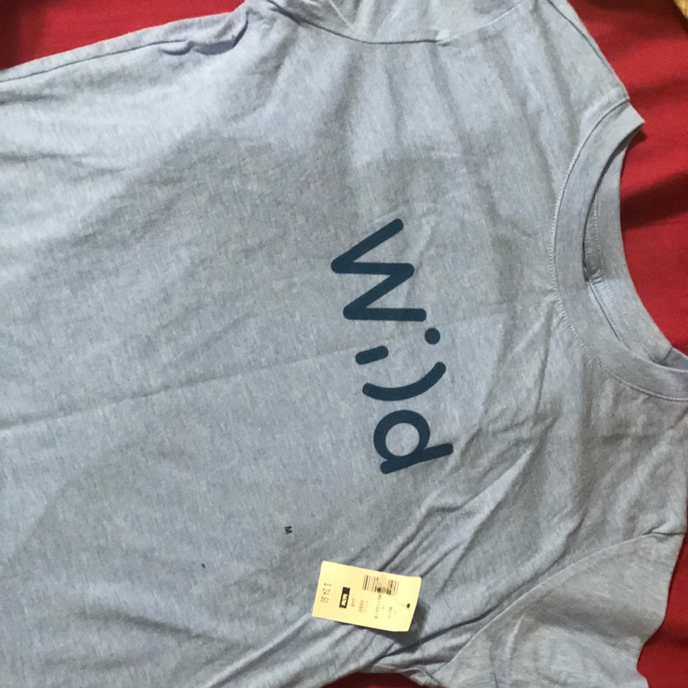 t-shirt - Picture 2 of 3